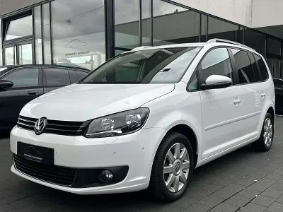 Gebraucht VW Touran Life 105 PS (77 kW) 2013 Weiß Van / Kleinbus
