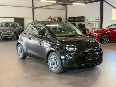 Gebraucht Fiat 500e Icon 69 kW (95 PS) 2023 Schwarz Limousine