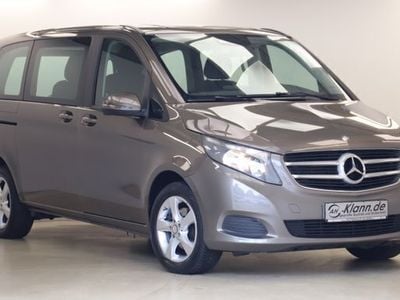 Mercedes V220