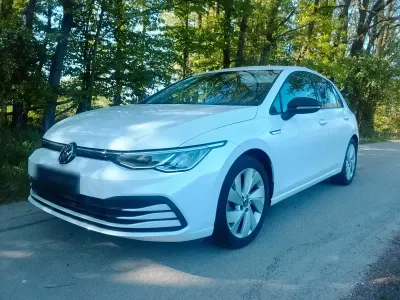 Gebraucht VW Golf VIII 90 PS (66 kW) 2020 Weiß Limousine