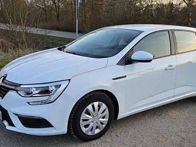 Usata Renault Mégane IV Life 101 CV (74 kW) 2017 Utilitaria