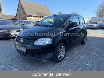 Gebraucht VW Fox Basis 54 PS (39 kW) 2008 Schwarz Kleinwagen