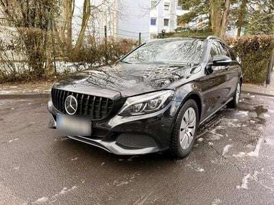 Gebraucht Mercedes C220 170 PS (125 kW) 2015 Schwarz Kombi