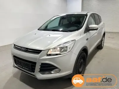 Używany Ford Kuga Trend 150 KM (110 kW) 2017 Srebrny SUV