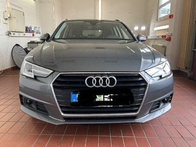 Gebraucht Audi A4 190 PS (139 kW) 2019 Grau metallic Kombi