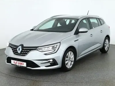 Gebraucht Renault Mégane IV 140 PS (102 kW) 2022 Silber Limousine