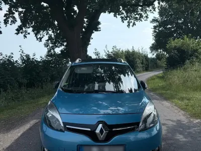 Gebraucht Renault Scénic III 110 PS (80 kW) 2015 Braun Van / Kleinbus