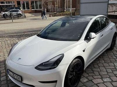 Gebraucht Tesla Model 3 Standard Range Plus 208 kW (283 PS) 2021 Weiß Limousine