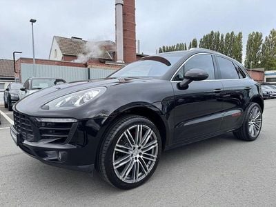Tiefschwarz Gebraucht 2015 Porsche Macan S SUV | 25.900 € (Fairer Preis)