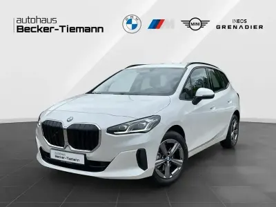 Gebraucht BMW 220 Active Tourer Efficient Dynamics 156 PS (114 kW) 2025 Mineralweiß Van / Kleinbus