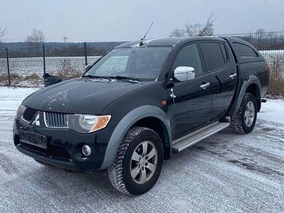 Schwarz Gebraucht 2010 Mitsubishi L200 Intense Abholung | 8.499 € (Fairer Preis)