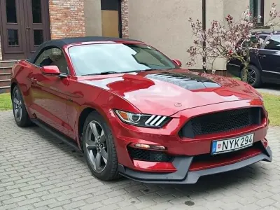Gebraucht Ford Mustang Convertible 305 PS (224 kW) 2016 Rot Cabrio