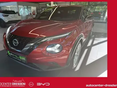 Gebraucht Nissan Juke N-Connecta 114 PS (83 kW) 2022 Fuji sunset red (metallic) SUV