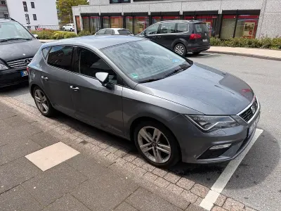 Używany Seat Leon FR 179 KM (131 kW) 2017 Szary Sedan/Limuzyna