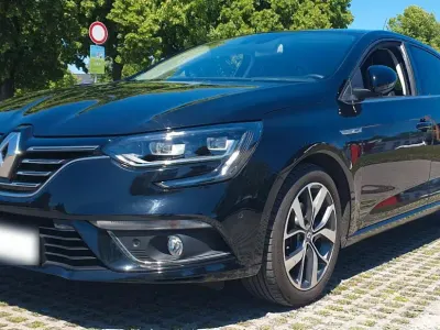 Gebraucht Renault Mégane III Bose Edition 130 PS (95 kW) 2016 Schwarz Limousine