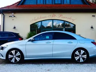Gebraucht Mercedes CLA220 Urban 184 PS (135 kW) 2017 Polarsilber Limousine