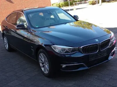 Gebraucht BMW 320 Luxury Line 184 PS (135 kW) 2016 Imperialblau Limousine