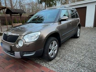 Usata Skoda Yeti 105 CV (77 kW) 2011 Marrone SUV