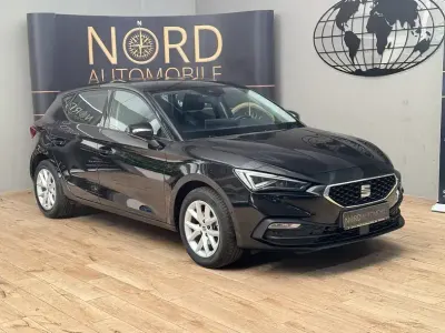 Gebraucht Seat Leon Style 116 PS (85 kW) 2024 Mitternachtsschwarz (metallic) Kleinwagen