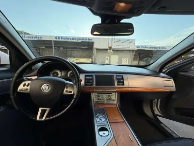Gebraucht Jaguar XF Luxury 241 PS (177 kW) 2011 Limousine