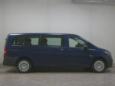 Używany Mercedes Vito 136 KM (100 kW) 2021 Niebieski Van