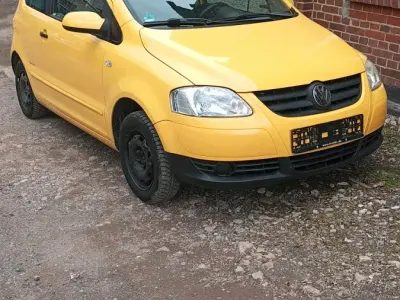 Używany VW Fox 54 KM (39 kW) 2010 Żółty Hatchback