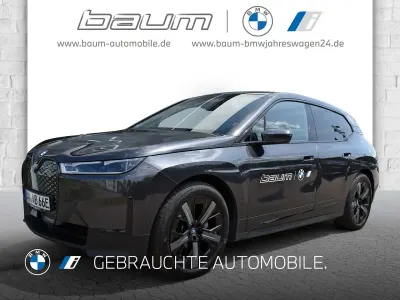 Gebraucht BMW iX 239 kW (326 PS) 2022 Sophistograu brillanteffekt SUV