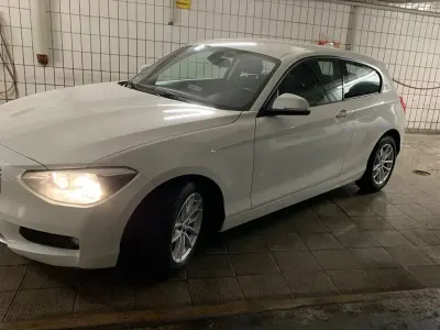 Gebraucht BMW 116 Efficient Dynamics 116 PS (85 kW) 2012 Weiß Kleinwagen