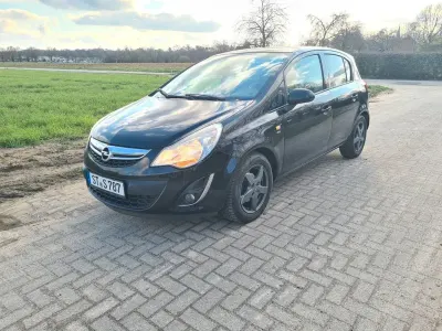 Używany Opel Corsa Satellite 86 KM (63 kW) 2011 Czarny Hatchback