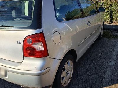 Gebraucht VW Polo 75 PS (55 kW) 2003 Silber Kleinwagen