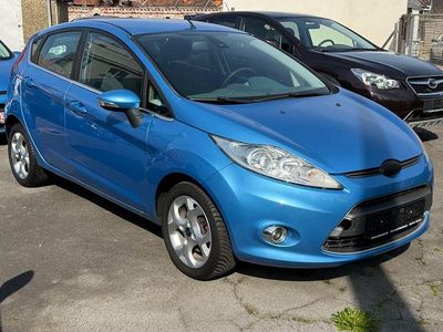Gebraucht Ford Fiesta Titanium 97 PS (71 kW) 2009 Blau Kleinwagen