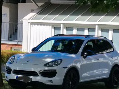 Gebraucht Porsche Cayenne GTS 245 PS (180 kW) 2012 Weiß SUV