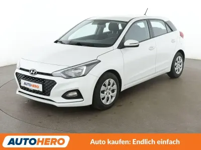 Gebraucht Hyundai i20 Select 101 PS (74 kW) 2019 Weiß Kleinwagen