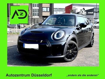 Gebraucht Mini Cooper SE 135 kW (184 PS) 2023 Midnight black ii Kleinwagen