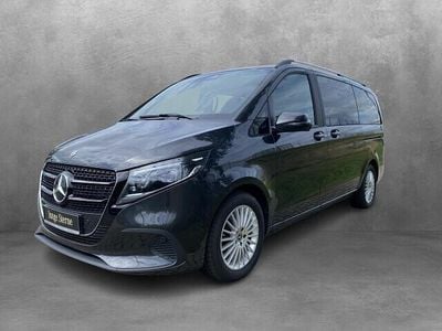 Grau Gebraucht 2025 Mercedes V250 Style Van / Kleinbus | 64.990 € (Guter Preis)