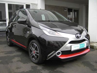 Gebraucht Toyota Aygo X-play 69 PS (50 kW) 2016 Schwarz Kleinwagen