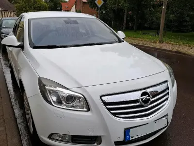 Gebraucht Opel Insignia 220 PS (161 kW) 2009 Weiß Limousine