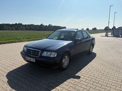 Mercedes C180