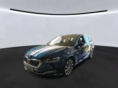 Gebraucht Skoda Octavia Style 204 PS (150 kW) 2023 Lavablau metallic Kombi
