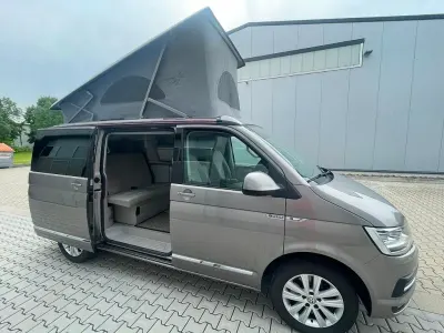 Gebraucht VW California California 204 PS (150 kW) 2018 Beige Van