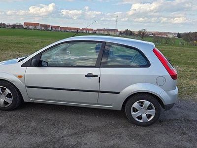 Gebraucht Ford Fiesta 60 PS (44 kW) 2003 Grau Kleinwagen