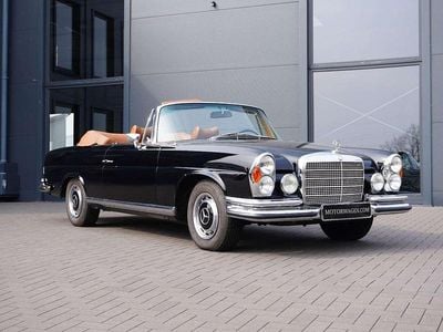 Second-hand Mercedes 280 SE 200 CP (147 kW) 1970 Negru Cabrio