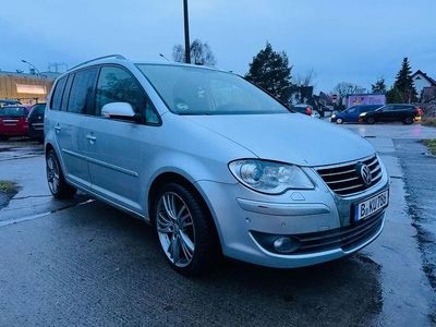 Gebraucht VW Touran Highline 140 PS (102 kW) 2009 Silber Van / Kleinbus