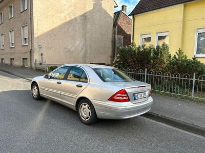 Mercedes C180