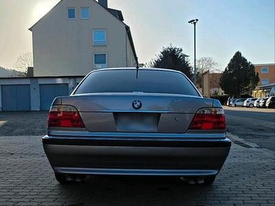 Second-hand BMW 740 286 CP (210 kW) 1997 Argintiu Berlinǎ