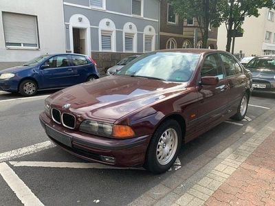 BMW 523