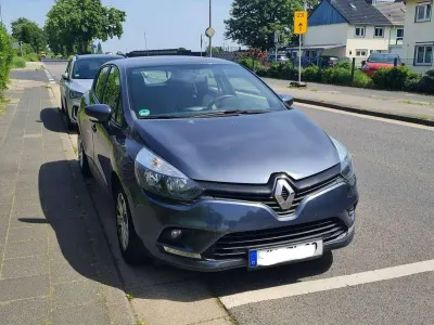 Gebraucht Renault Clio IV Life 73 PS (53 kW) 2019 Grau Limousine