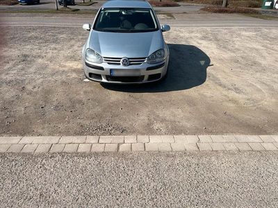 Gebraucht VW Golf V 105 PS (77 kW) 2004 Silber Kleinwagen