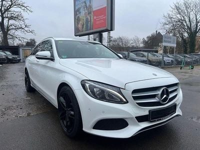 Weiß Gebraucht 2017 Mercedes C300 Avantgarde Limousine | 19.900 € (Guter Preis)