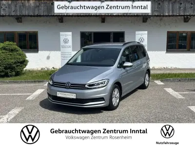 Gebraucht VW Touran Comfortline 150 PS (110 kW) 2025 Silber Van / Kleinbus